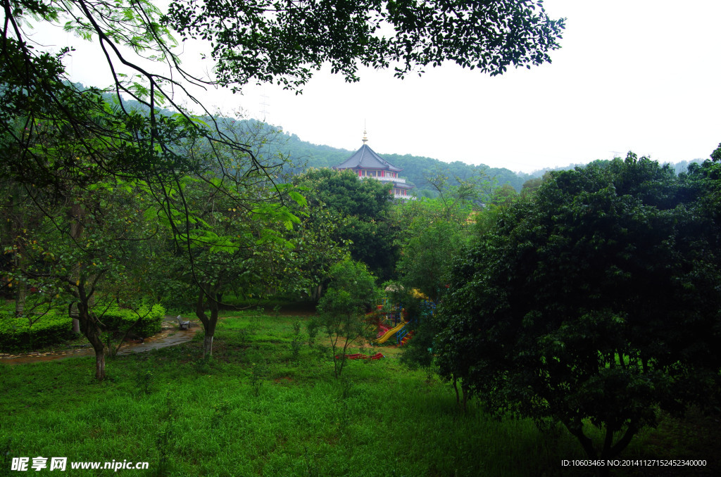 园山风光妙觉寺塔