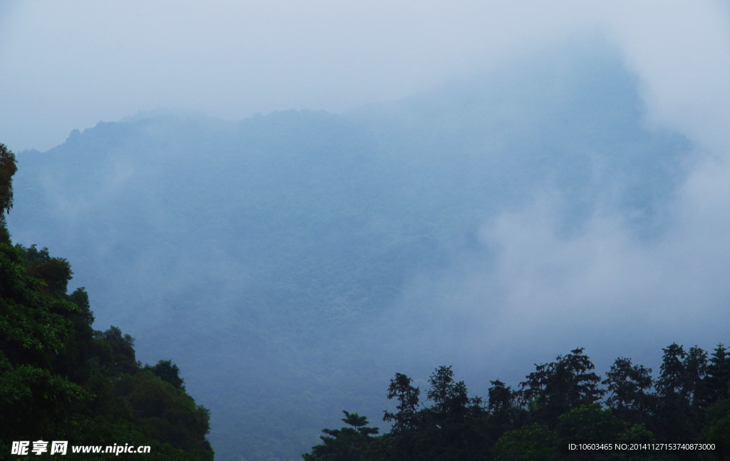 园山烟雨