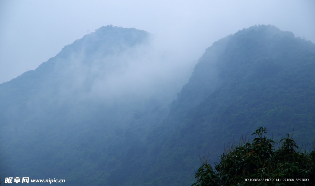 园山烟雨