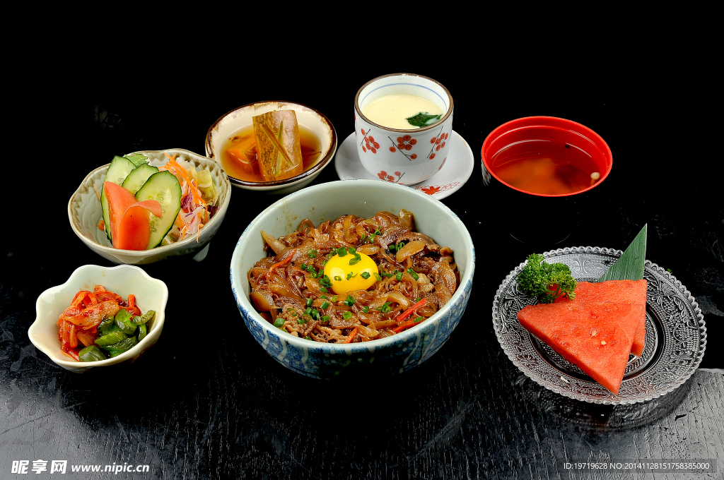 牛肉盖饭套餐