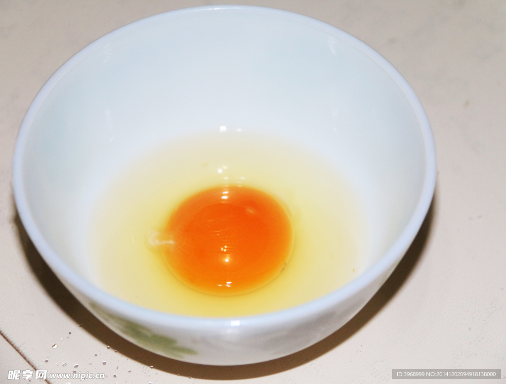 生鸡蛋