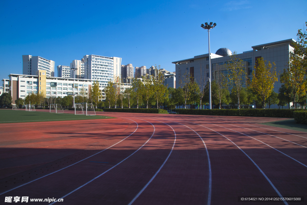 合肥八中校园风景图