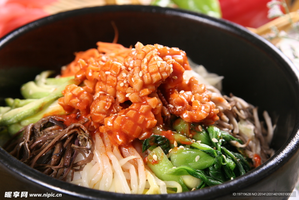 鱿鱼拌饭