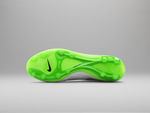 NIKE 足球鞋