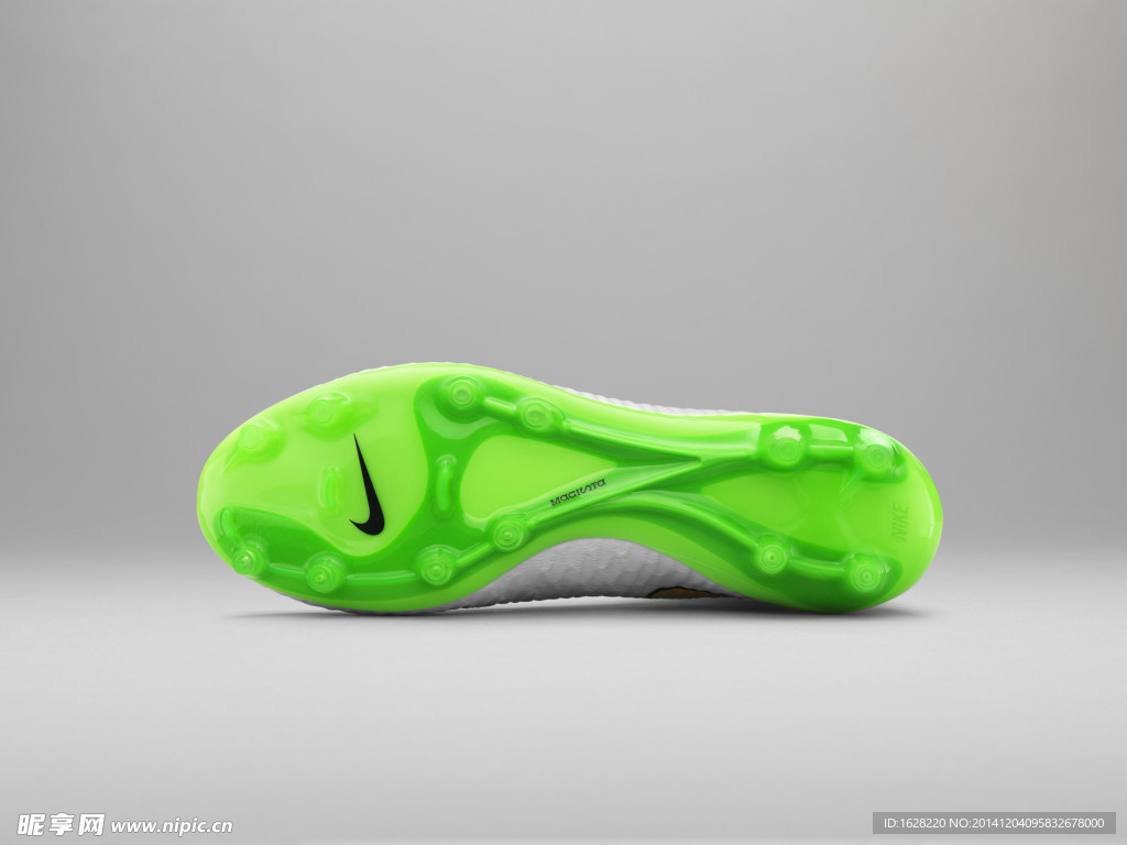 NIKE 足球鞋