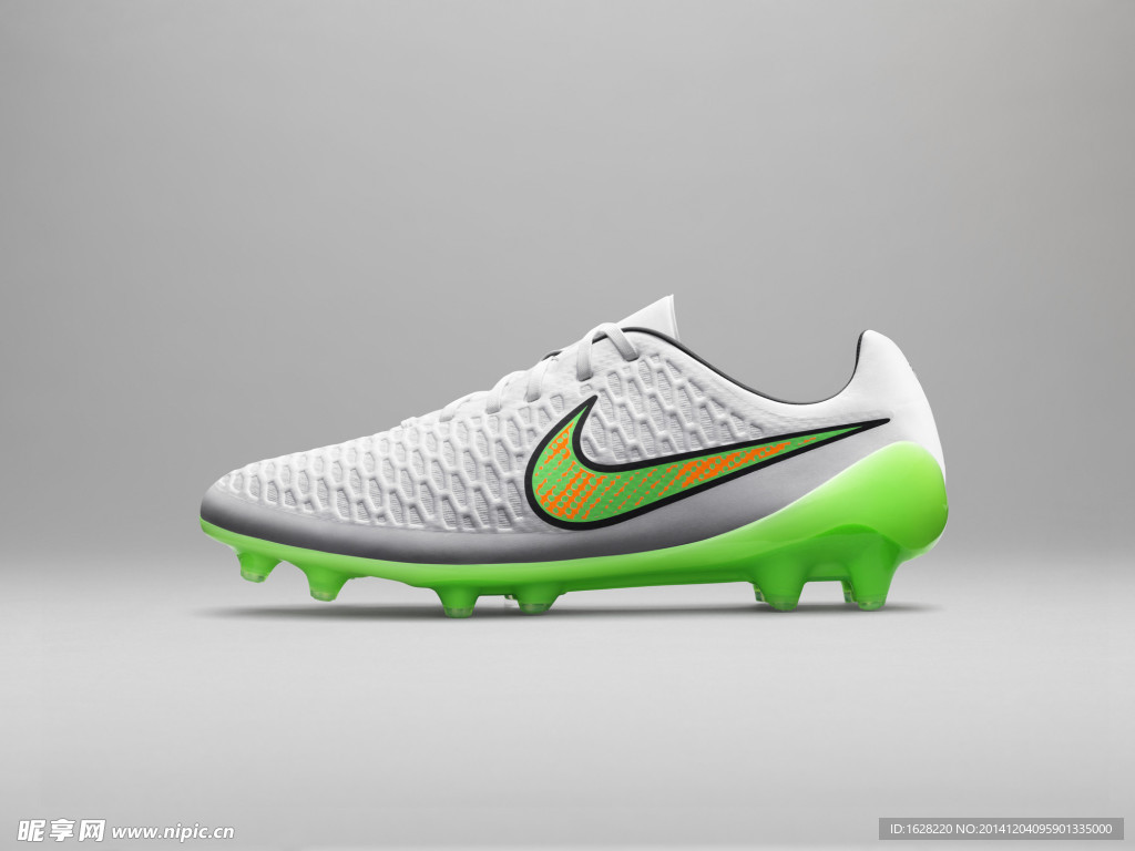 NIKE 足球鞋