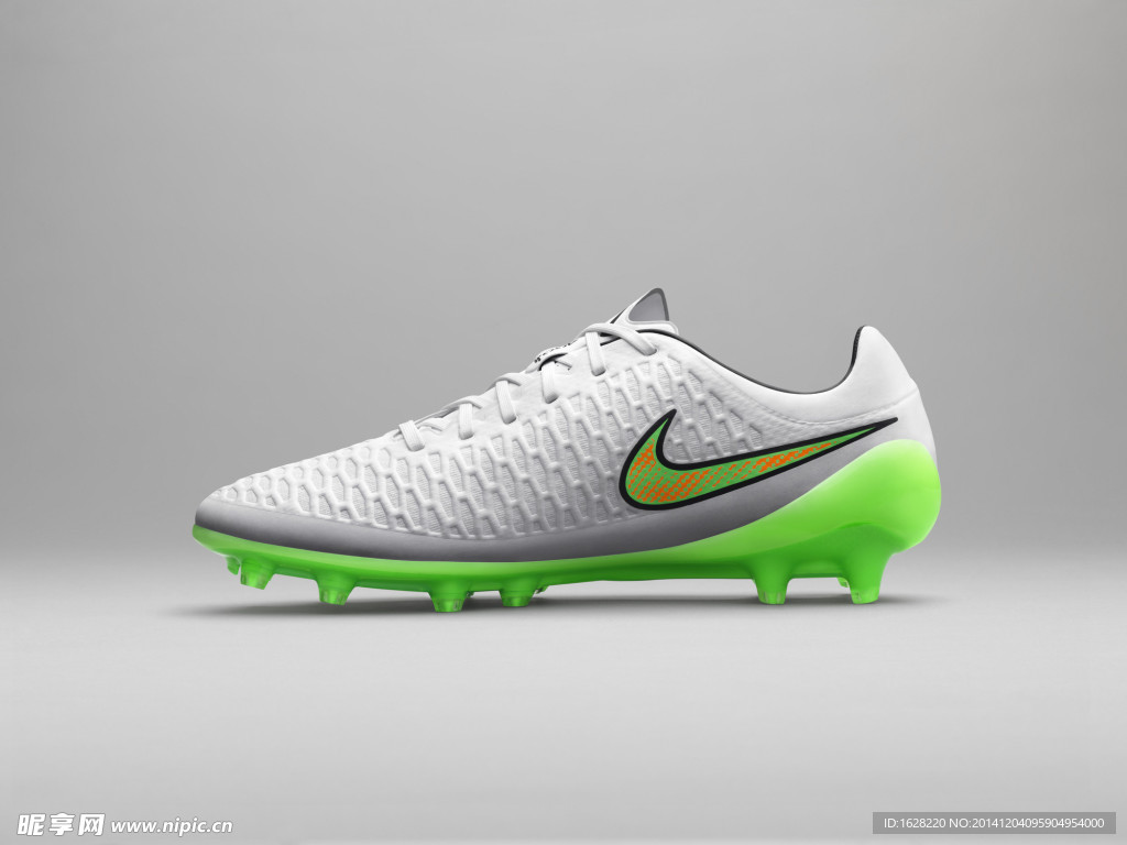 NIKE 足球鞋