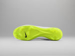 NIKE 足球鞋