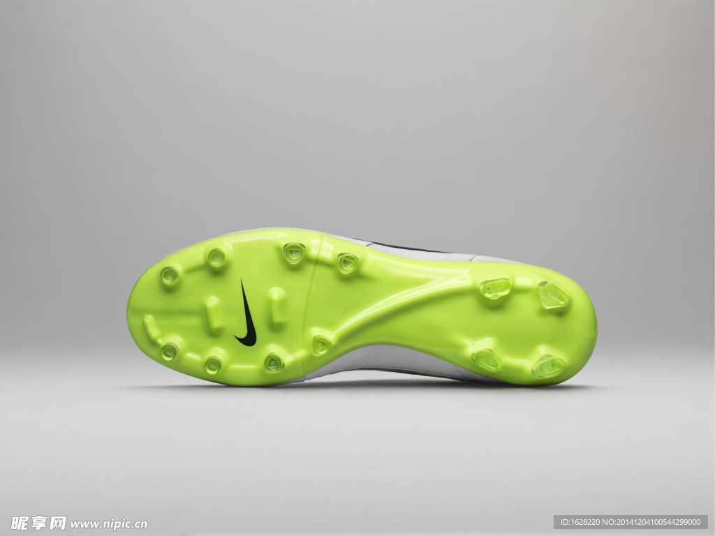 NIKE 足球鞋