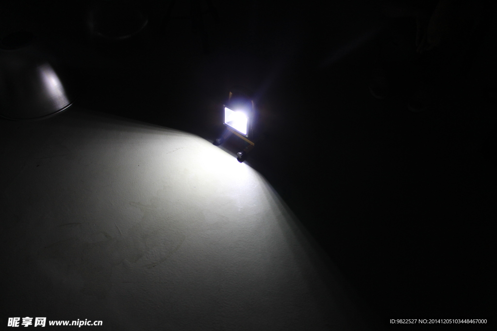 LED灯具
