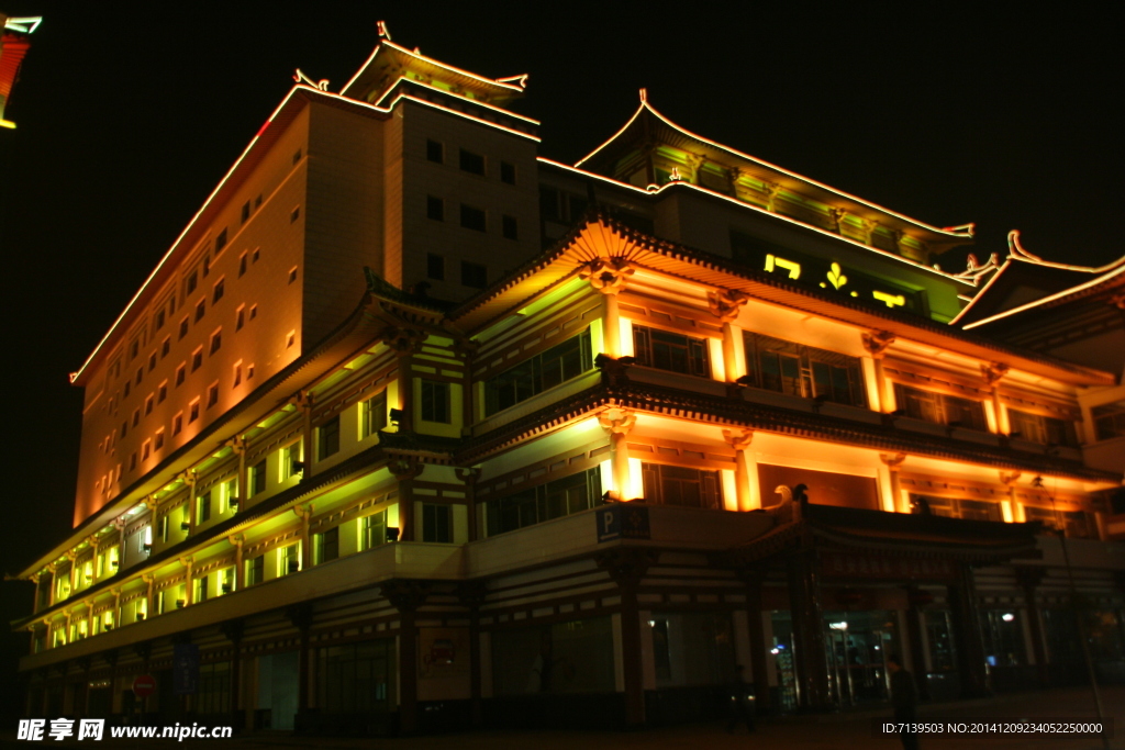 牌楼夜景灯光特写