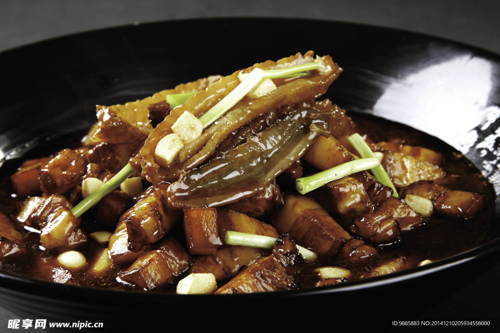 海参炖红烧肉