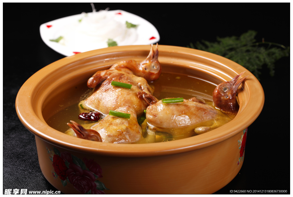 乳鸽炖粉丝