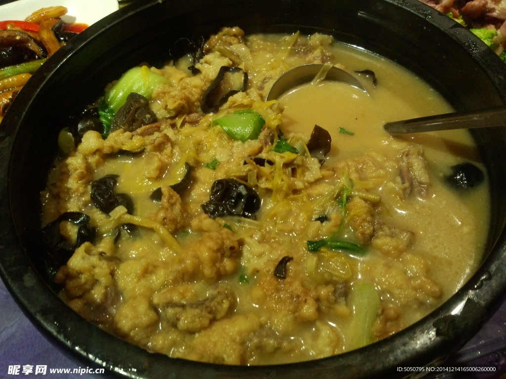 上汤小酥肉