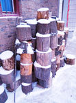 木桩 下雪 房角
