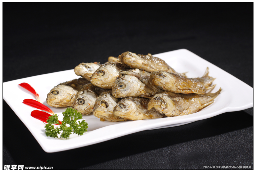 香酥小鲫鱼