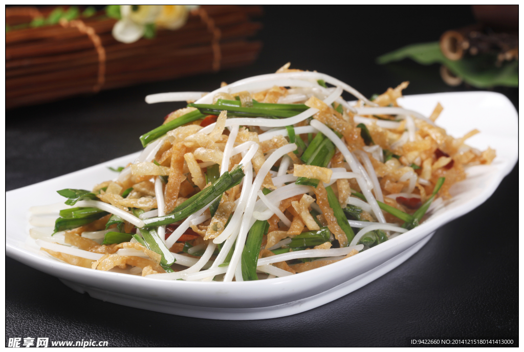 银芽炒薄饼