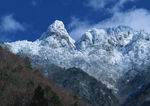雄伟山峰