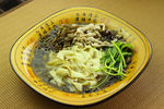 老坛酸菜肉丝面