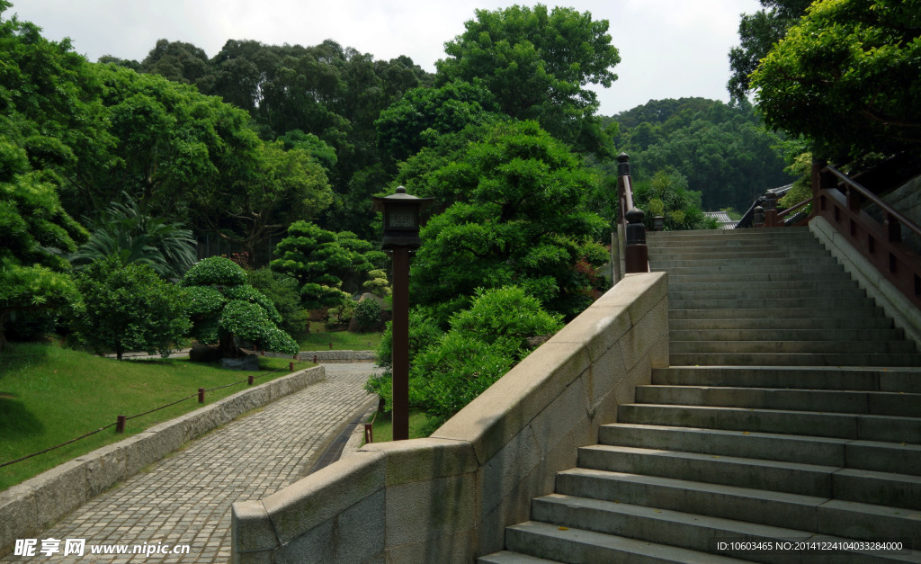 园林建筑志莲净苑