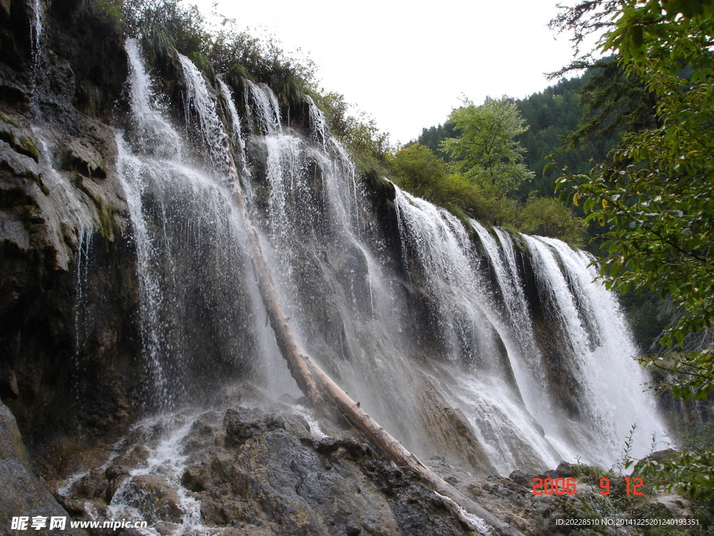 九寨沟瀑布