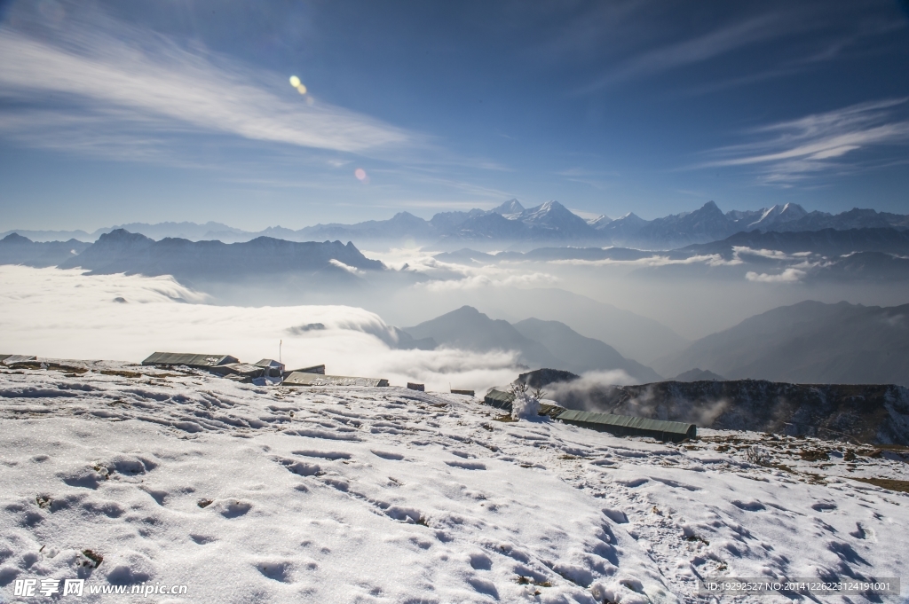 牛背山雪景