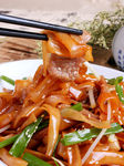 烧汁炒牛河