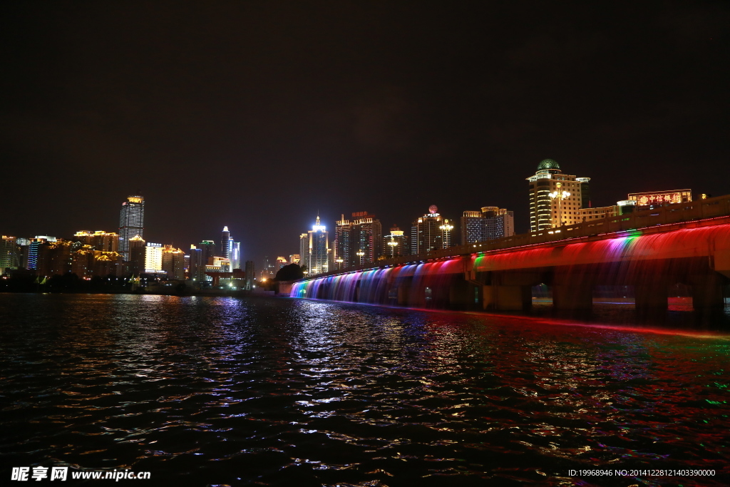 南湖夜景