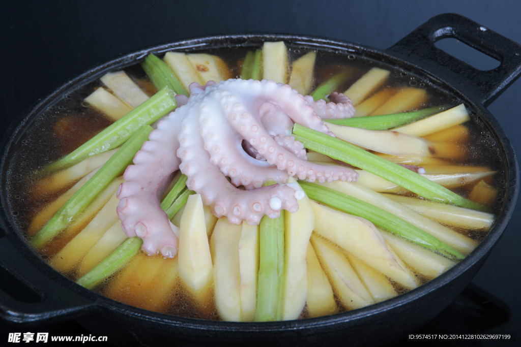 芹菜土豆炖八爪