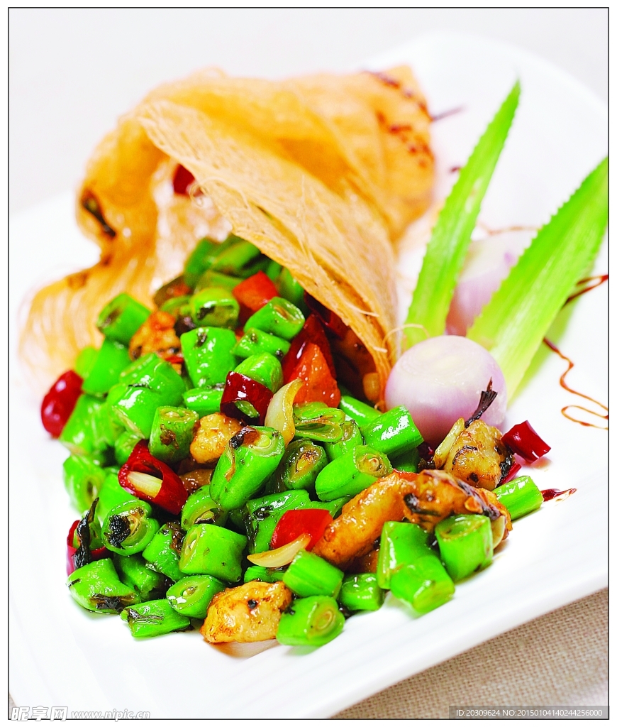 榄菜豆角炒花枝粒