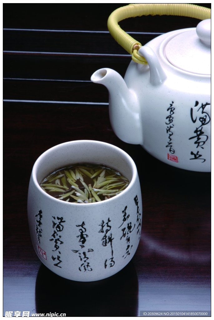 竹叶青唐诗壶