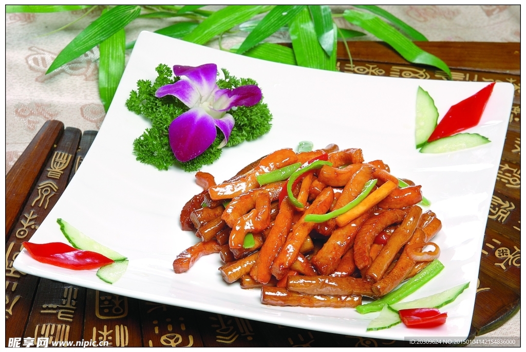 茶树菇炒烧肉