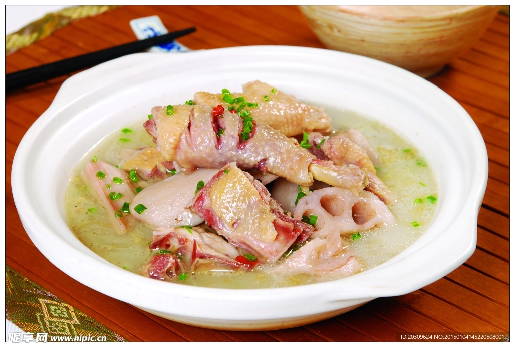 封缸鸡焖藕