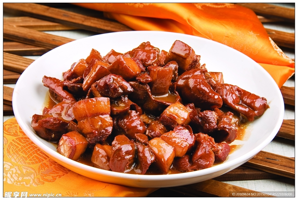 红烧肉炖鸡胗