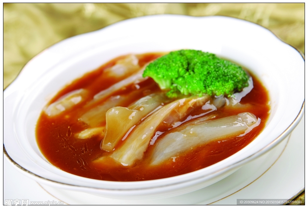 鲍汁扣鹿筋