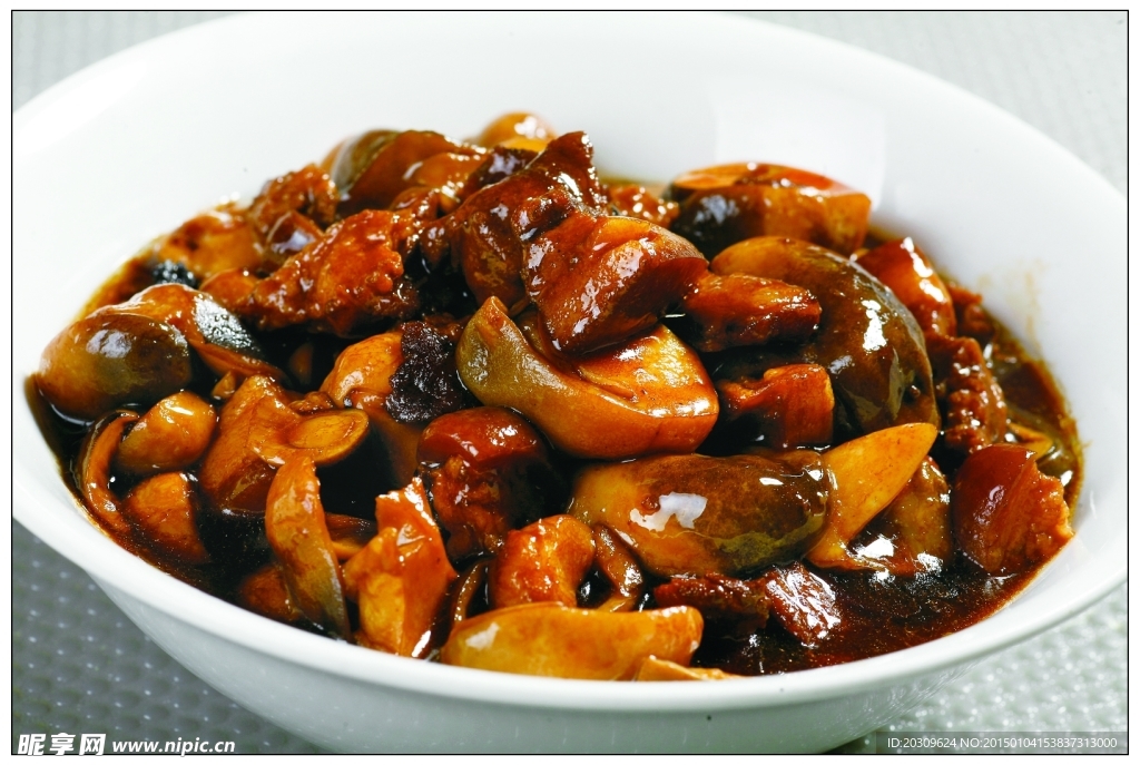 草菇红烧肉元