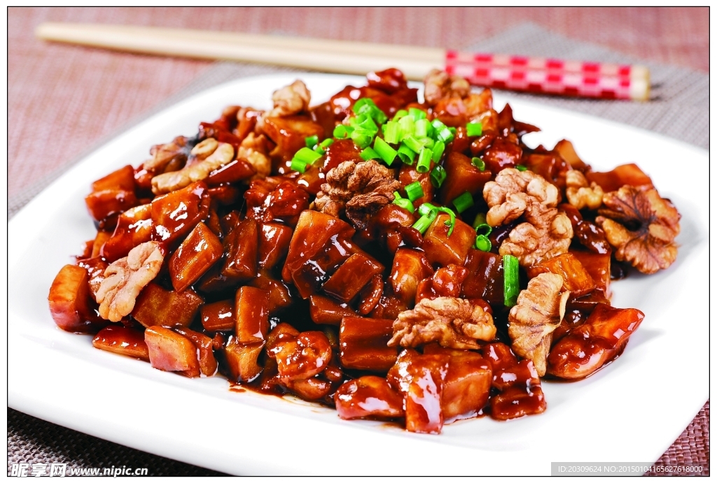 酱爆桃仁鸡元