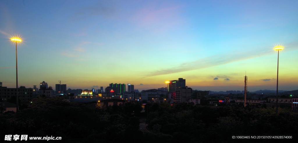 夜景 碧海蓝天