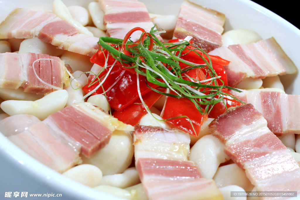 咸肉蒸南湖菱