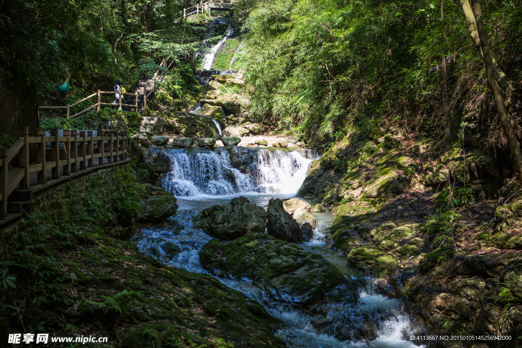 黑山谷