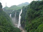 山水瀑布
