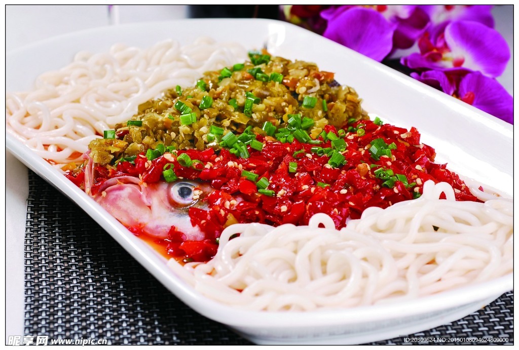 双味鱼头烩面