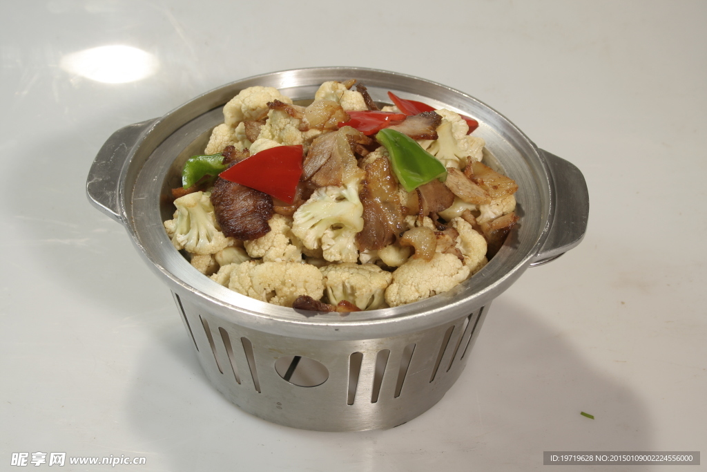 锡锅腌肉菜花