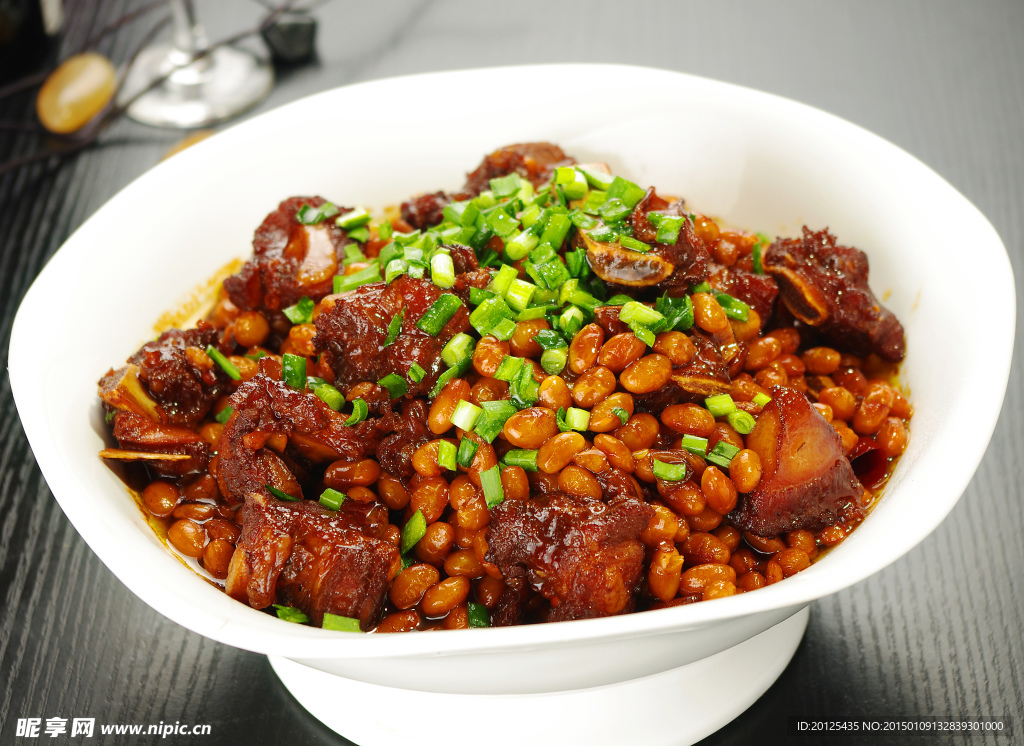 黄豆焖排骨