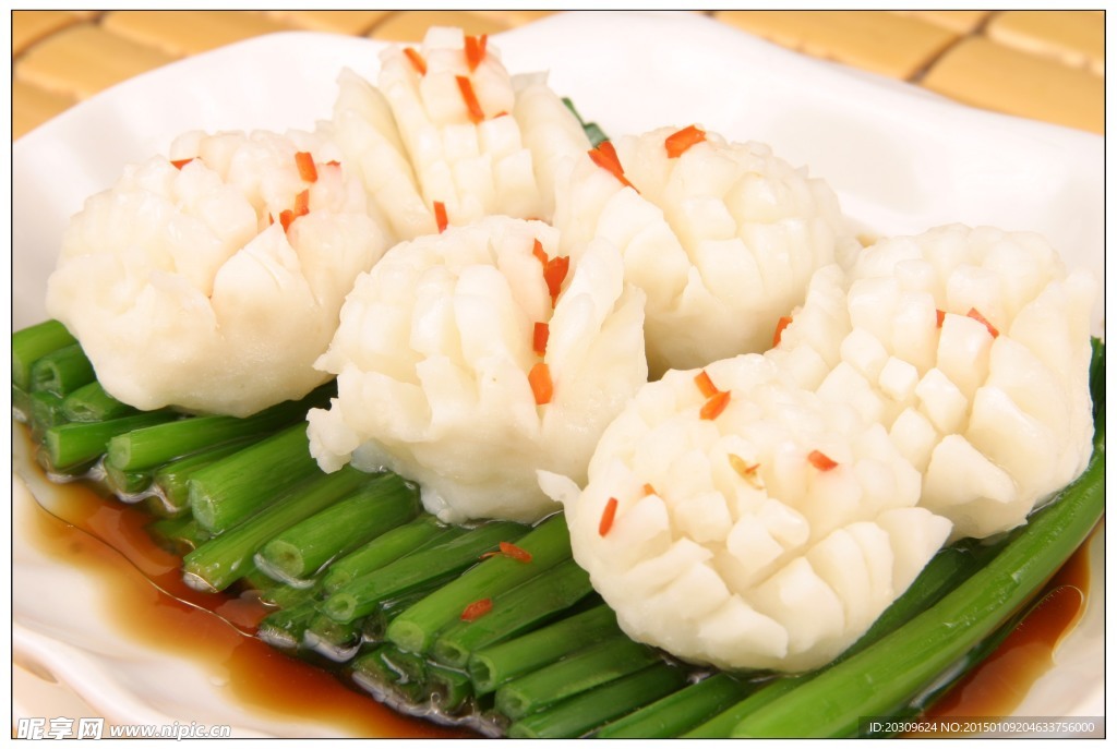 白灼墨鱼丸