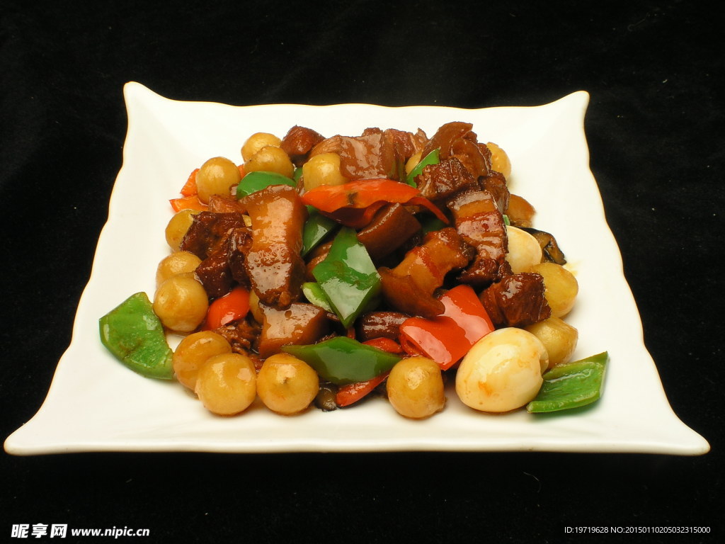 小土豆烧肉