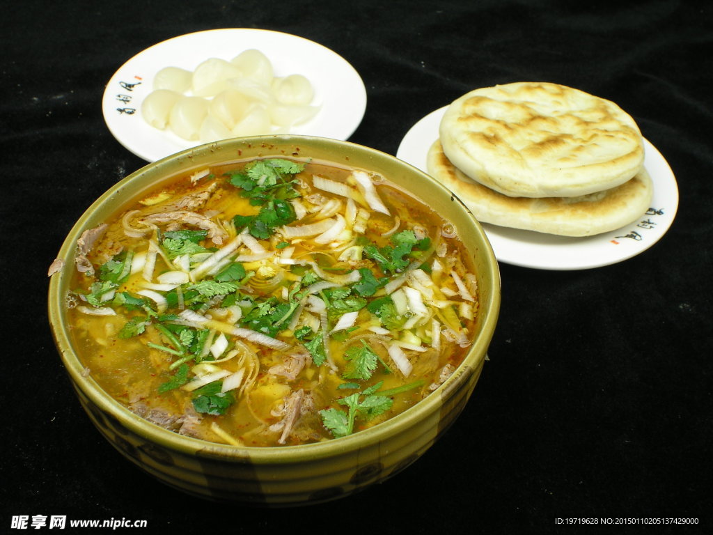 羊肉泡馍