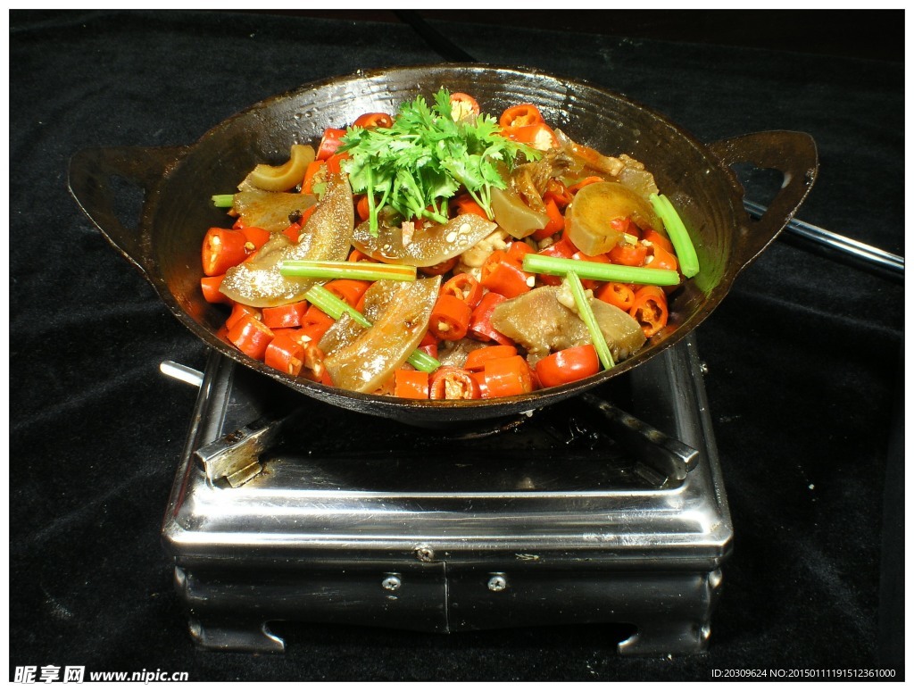 干锅带皮牛肉