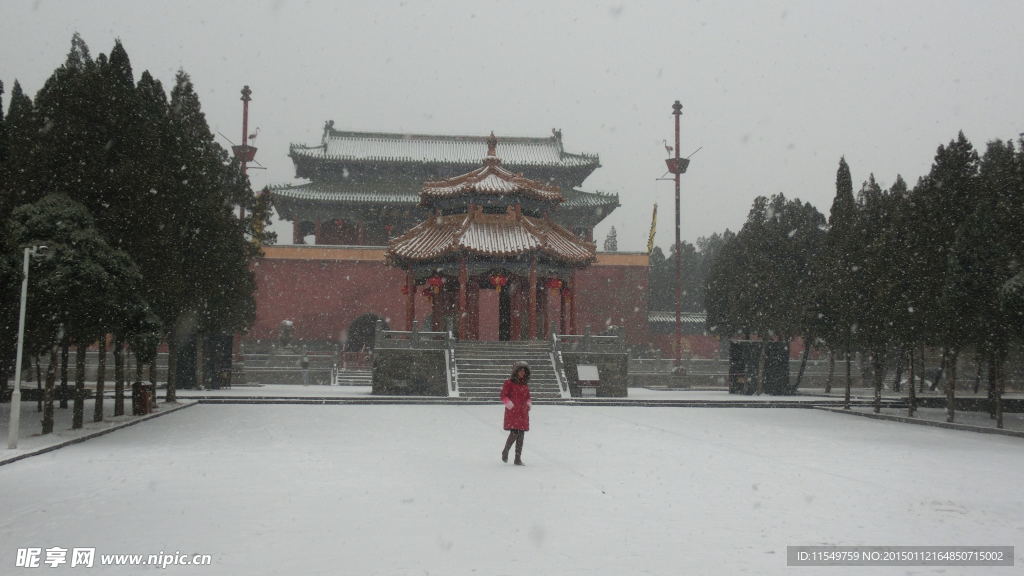 嵩山中岳庙雪景