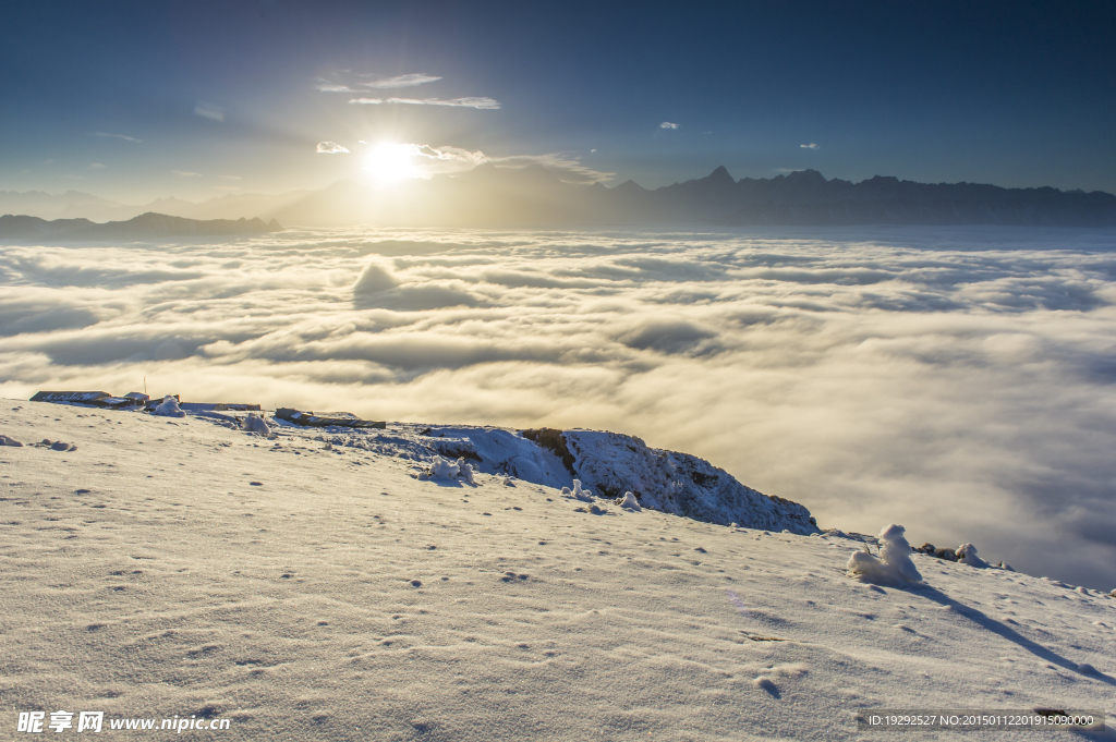 牛背山雪景